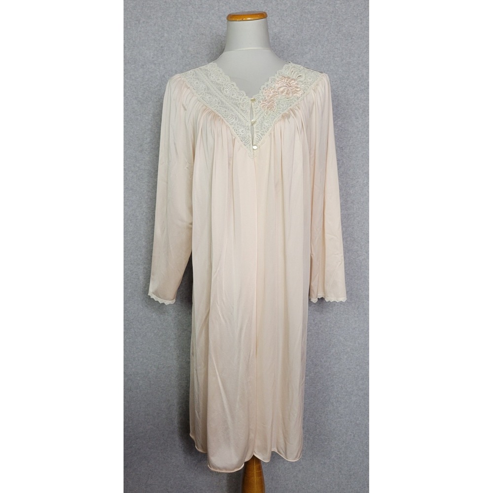 Vintage Shadowline Peach Lace Floral Long Sleeve Nightgown Medium Made in USA